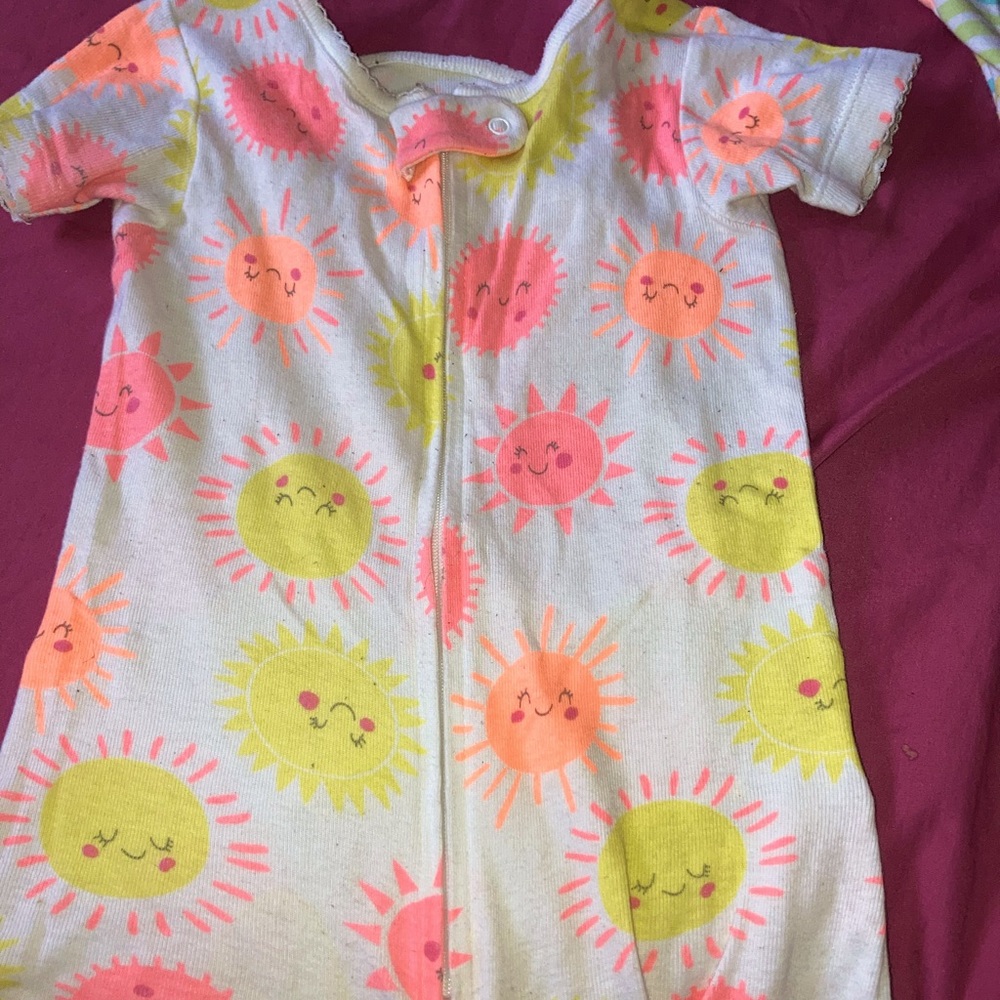 Baby girl jumper and pajamas